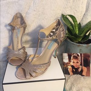 Betsy Johnson Strappy Gold Glitter T-Strap Heels